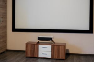 Ultra-Short-Throw Projectors for Home Entertainment: Big Screens and High Image Quality