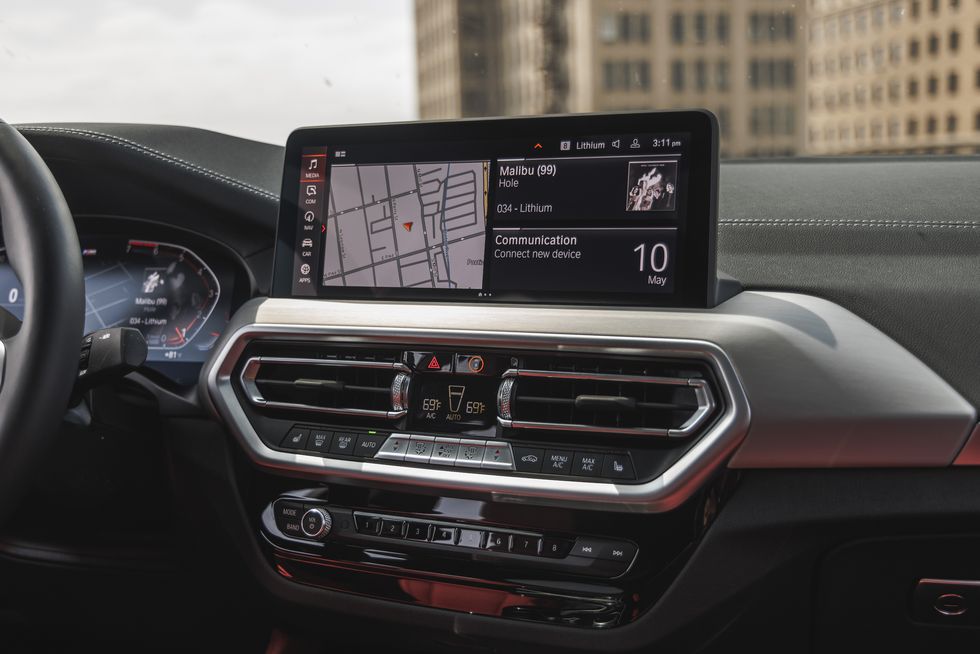 Luxury or Not? BMW iDrive IVI System Review 